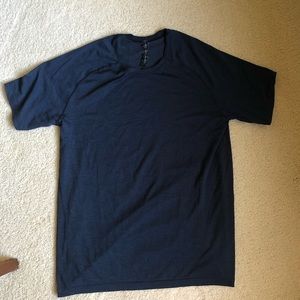Lululemon T- Shirt